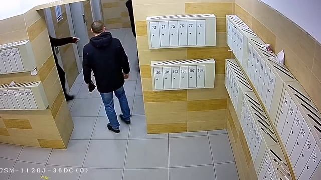Оперативников ФСБ в Красноярске залили перцем смотреть онлайн