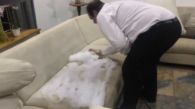 Washing Couches with Kirby Avalir смотреть онлайн