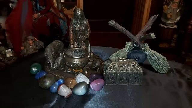 ТАЙНЫ ЗНАХАРЕЙ...УЧИМСЯ ИЗГОНЯТЬ ДУХ БОЛЕЗНИ...ИНГА ХОСРОЕВА-ВЕДЬМИНА ИЗБА смотреть онлайн