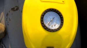 Лодка Azimut, тест на прочность конструкции.
