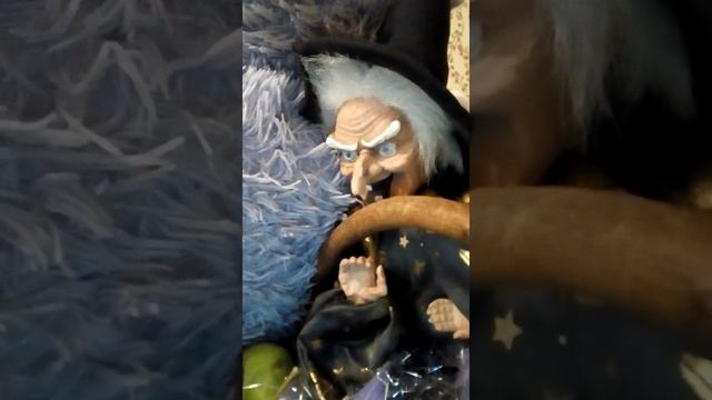 Ягушка собирала грушки.