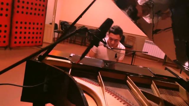 Ростик Халиков - Ты уходила (live, студия KOMORA ) смотреть онлайн