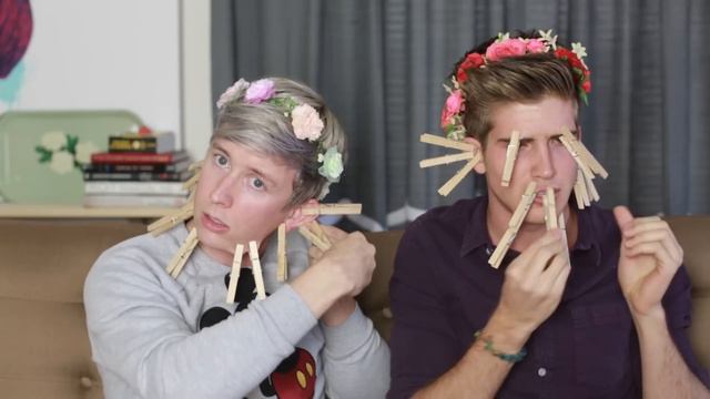 Epic ClothesPin Challenge (ft. Joey Graceffa) | Tyler Oakley смотреть онлайн