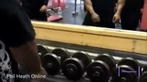 Фил Хит тренировка плеч