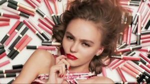 Реклама Помада Шанель Руж Коко Глосс