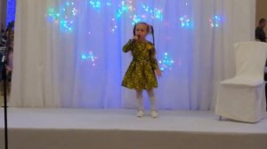 Перминова Ксения 6 лет Песенка про папу Ученица студии танца и вокала. Первое сольное выступление