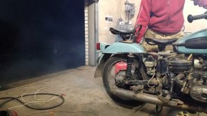 Запуск мотоцикла Урал после 13-ти лет простоя