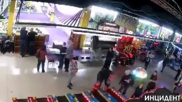 Охранник Зимней вишни отключил пожарную сигнализацию смотреть онлайн