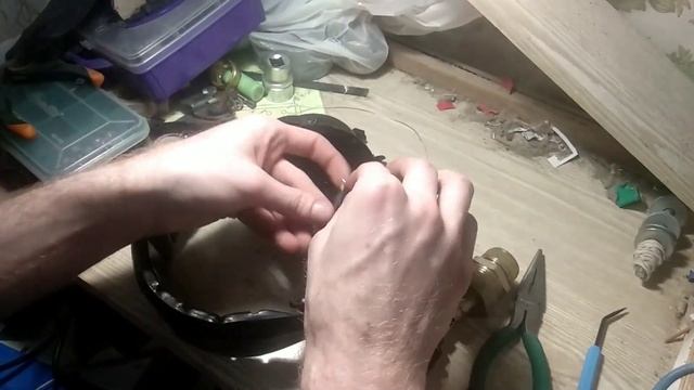 Таймлапс сборки наушников от DeDgovnoeD customs смотреть онлайн