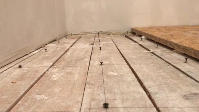 Выравнивание деревянного пола