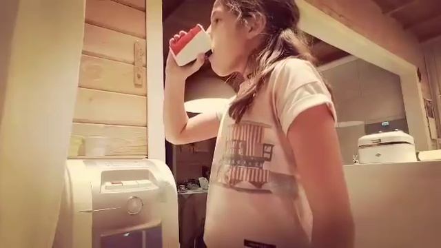 Короче говоря я сходила в туалет смотреть онлайн