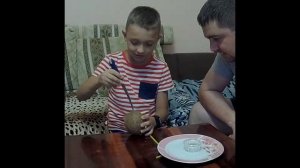 Как легко добраться до молока в кокосовом орехе. Как пить сок из кокоса