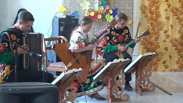 Ансамбль народных инструментов " Квасс ". Село Маленькое смотреть онлайн