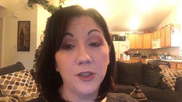 Monday vlog | New keto finds, Grocery Outlet haul, Book review! смотреть онлайн