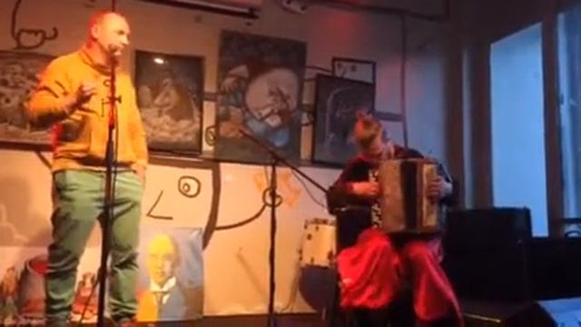 Расцвели белым цветом каштаны. САША Штирлиц Аронов смотреть онлайн