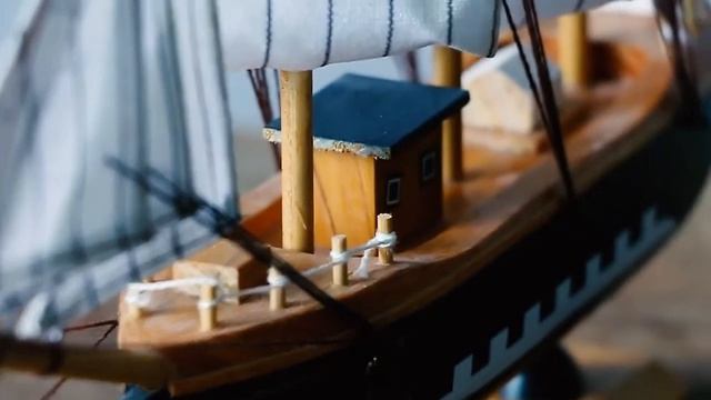 Модель деревянного парусника с подсветкой. Модель парусник из дерева. Декоративный парусный корабль смотреть онлайн