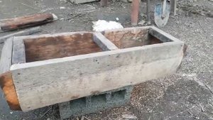Кормушка для свиней своими руками из подручных материалов.