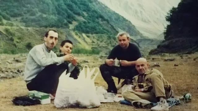 დრონი მეფობენ წუთისოფელზე смотреть онлайн