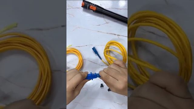 China FTTH fiber optic practical operation of flange adapter