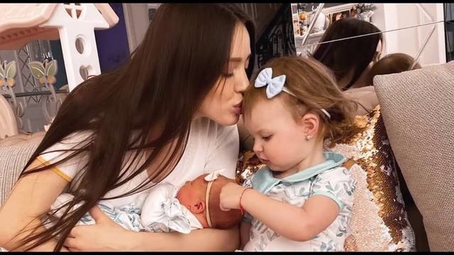 Анастасия Костенко поделилась эмоциями после родов