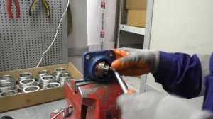 Монтаж/демонтаж подшипника в корпус