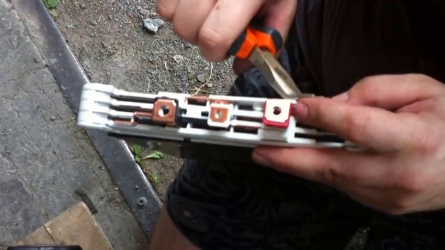 Ремонт элемента аккумулятора Nissan Leaf смотреть онлайн