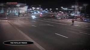 Прыжок на мотоцикле через разведенный мост в Санкт-Петербурге