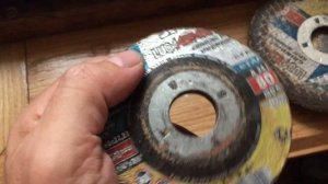 Какой стороной ставить диск на болгарку.