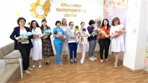 Тройное счастье и тройные заботы: мамы тройняшек из Нижневартовска рассказали, как справляются с мал