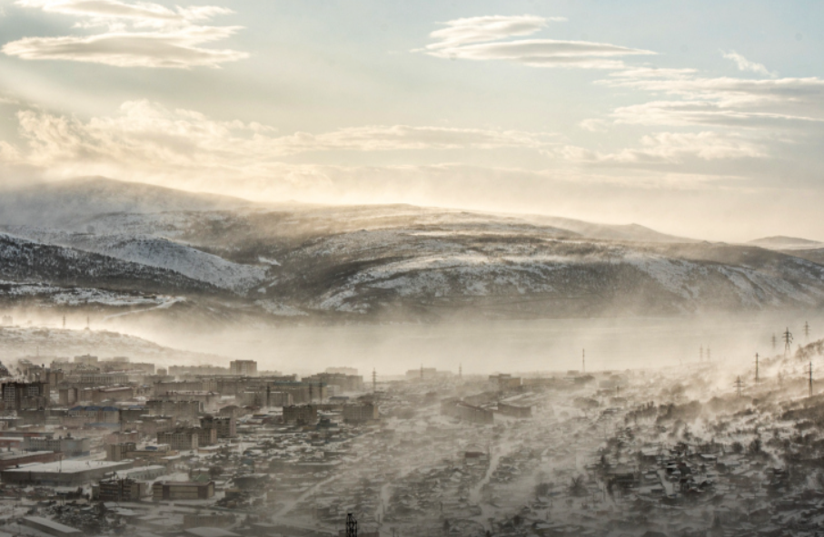 Лютый мороз: аномальные холода ударили по Якутии и Магаданской области