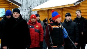 В центре Смоленска заработал каток