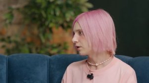 ДАША КОРЕЙКА - ВидеоОбзор#1 Про детство, сложные отношения с родителями и блогерскую деятельность.