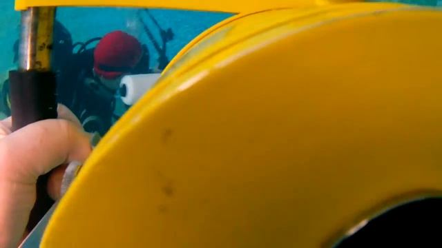 Подводный движитель в работе