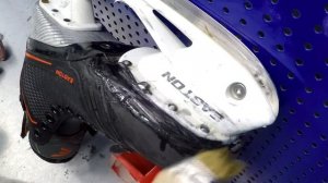 Ремонт подошвы на коньках Easton