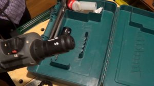 Перфоратор Makita HR 2470FT