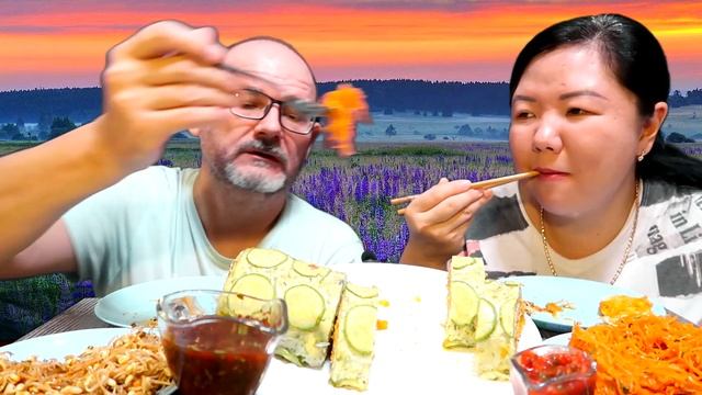 МУКБАНГ Рулет из Кабачков и корейские салаты./ Приветы! Ответы на вопросы!/ MUKBANG korean salad.