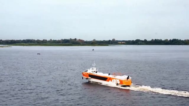 Судно на водводных крыльях =Валдай= смотреть онлайн