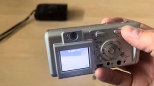 Canon PowerShot A400 PC1080 retro digital compact zoom camera photo device test