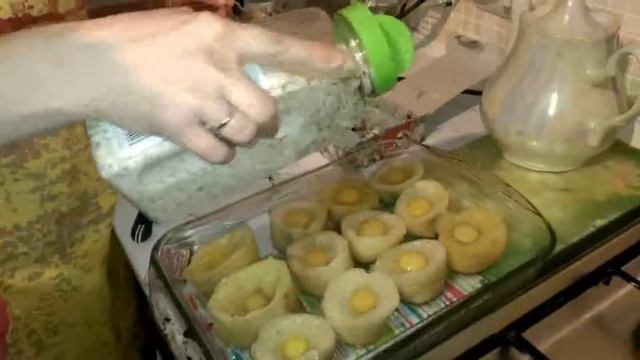 Запеченый картофель с яйцом смотреть онлайн