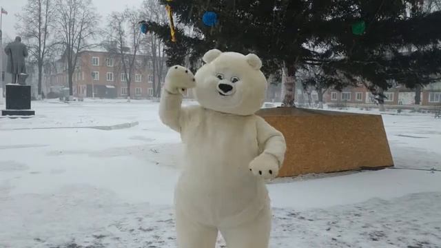 Видео репортаж «Ёлка зажигает огни» смотреть онлайн