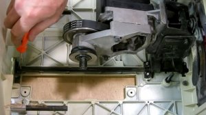 Настройка и модернизация циркулярной пилы JBTS-10 . Часть 3.  Доработки внутри корпуса, поддон