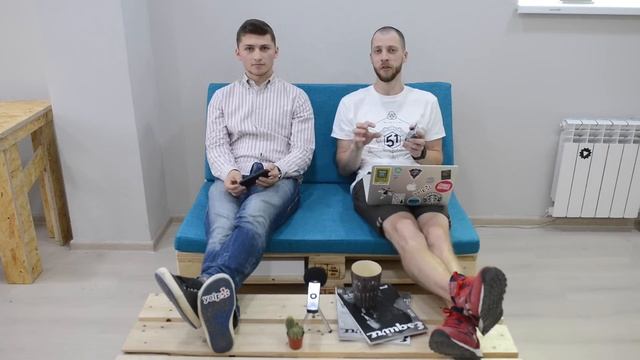 NEW: Диванный Срач E1 — Apple Music vs Google Play Music | UiP смотреть онлайн