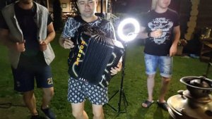 Дискотека под гармонь - Я московский озорной гуляка