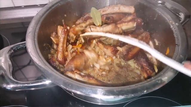 Жареные рёбрышки с лисичками!!!