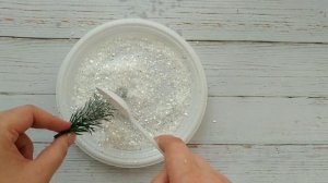 МК: Как сделать заснеженную ель своими руками . Искусственный снег своими руками.