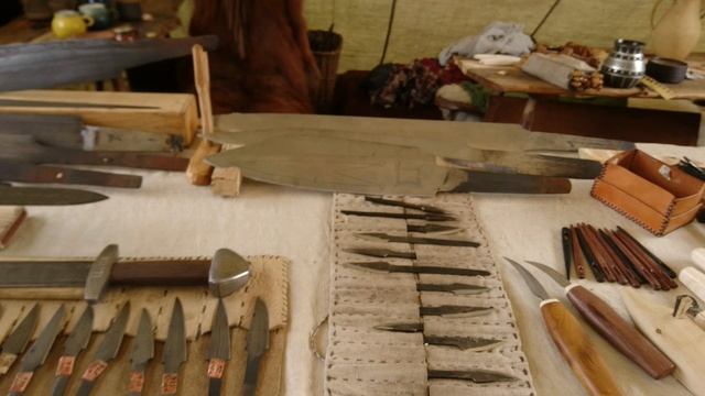 Изделия викингов из металла - ножи, мечи, кинжалы и кресало для розжига костра. Дни викингов Мосгорд