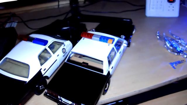 Terminator 1 & 2 Dodge Monaco Police / Chevrolet Caprice Police 1:18 de Greenlight смотреть онлайн