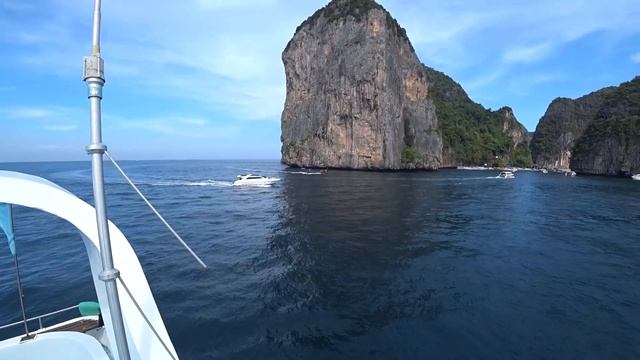 Пхи-Пхи НОЧЬЮ - это НЕ Пхукет! Лучший отдых в Таиланде и Бухта Майя Бэй! смотреть онлайн