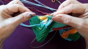 Вязание спицами. Техника интарсия. Правило поворота рядов и смены нити.