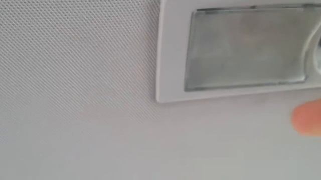 Replacing '09 Tiguan Rear Dome Lights смотреть онлайн